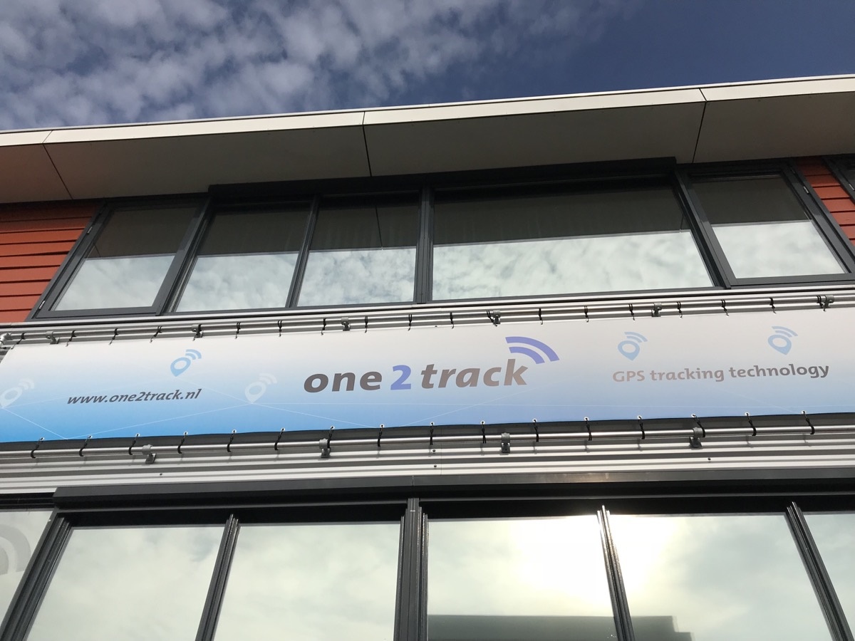 one2track GPS tracker voor scooters